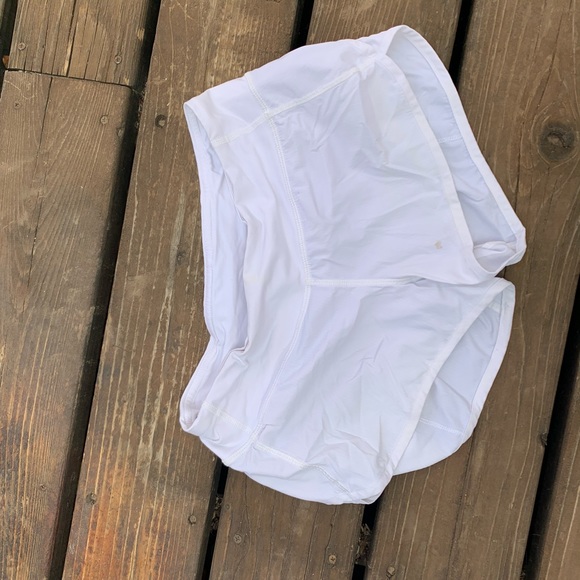 White speed up lululemon shorts - Picture 2 of 3